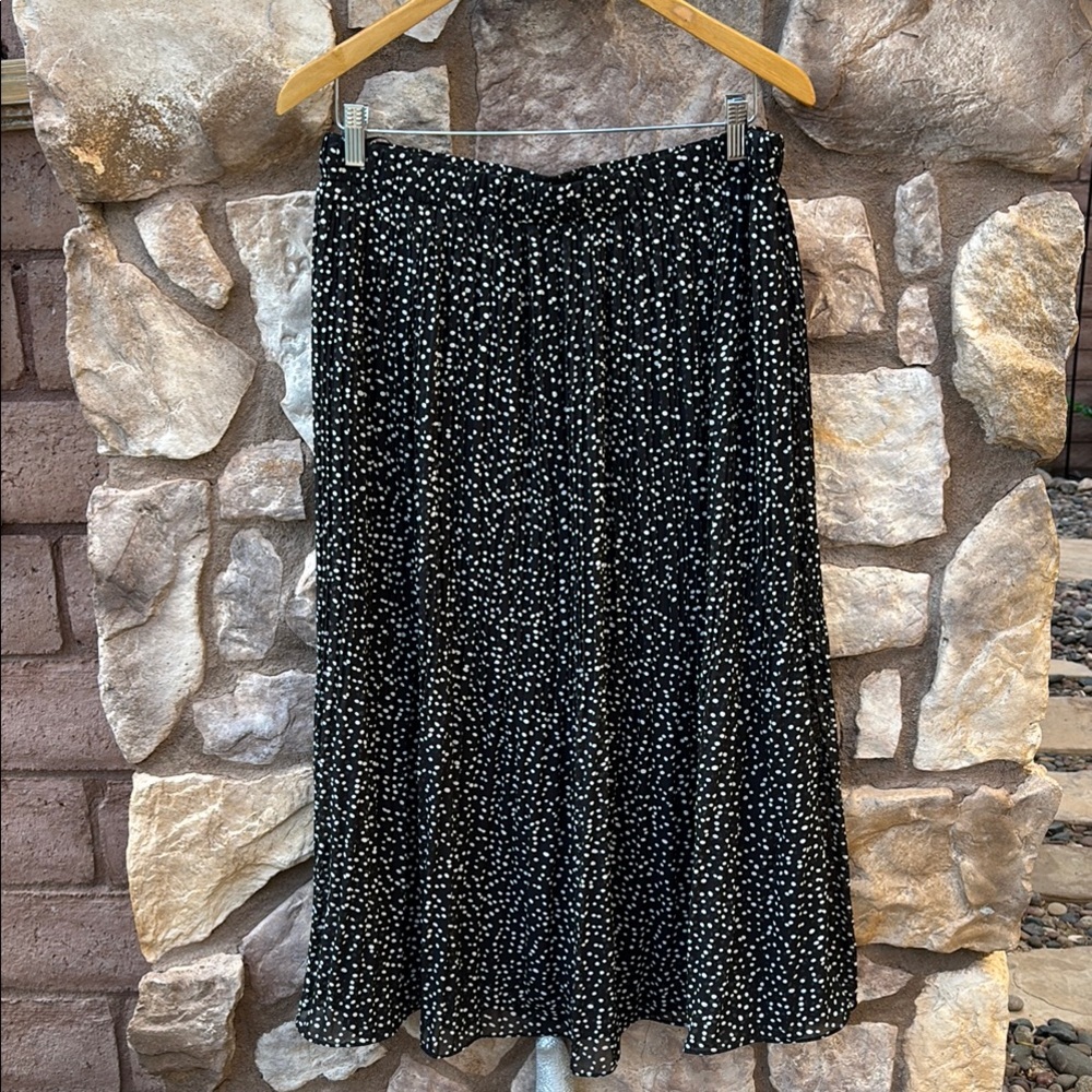 WD.NY Pleated Polka Dot Maxi Skirt Elastic Waist Black White Womens Size M NWT